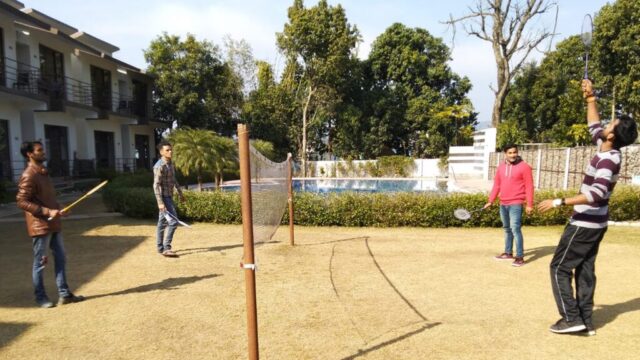 Corbett Panorama Resort - activities - badminton